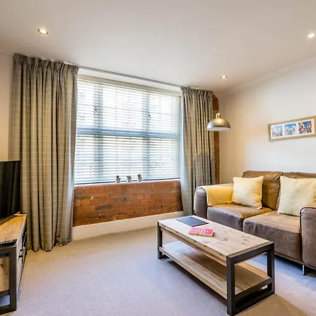 56 Cocoa Suites York Extérieur photo